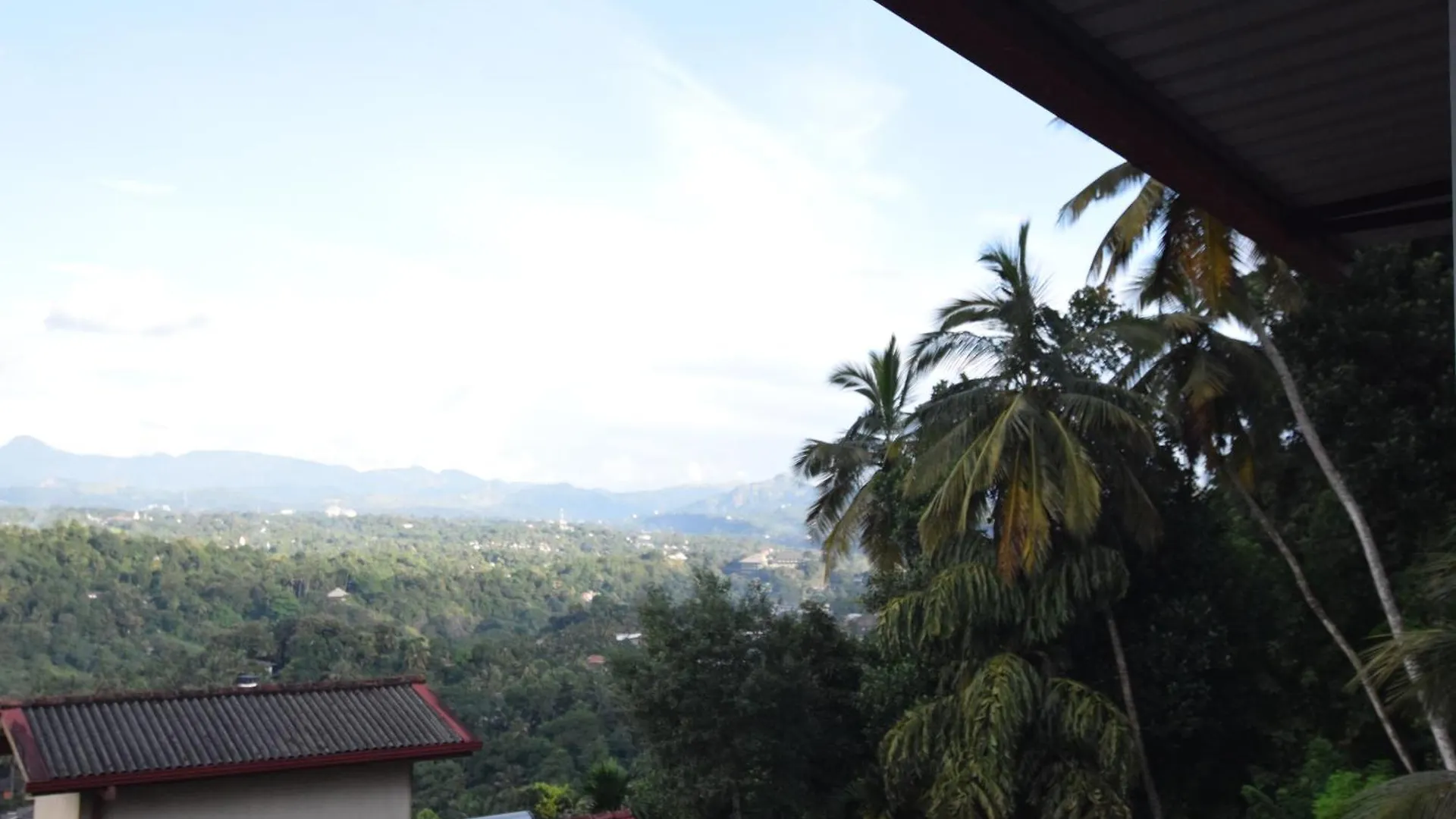 Serenity Hill Oasis Kandy Inn