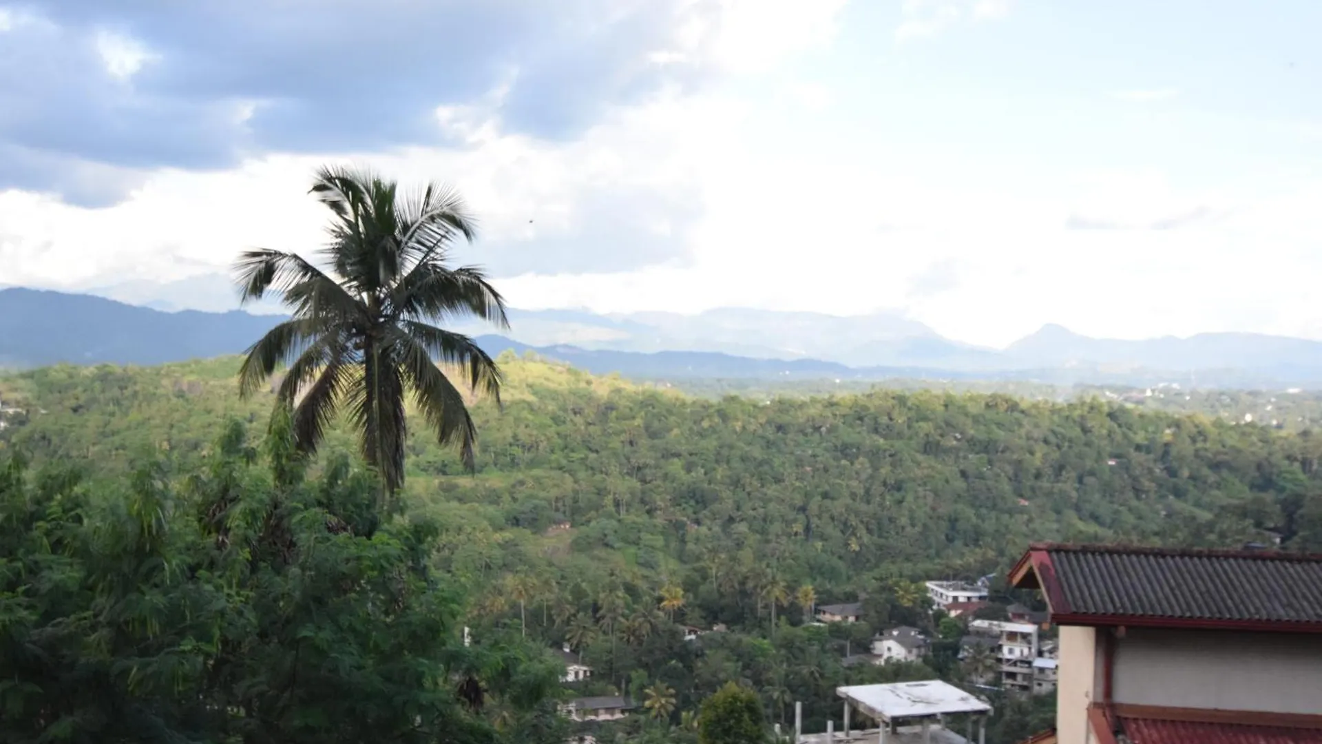 *** Inn Serenity Hill Oasis Kandy Sri Lanka