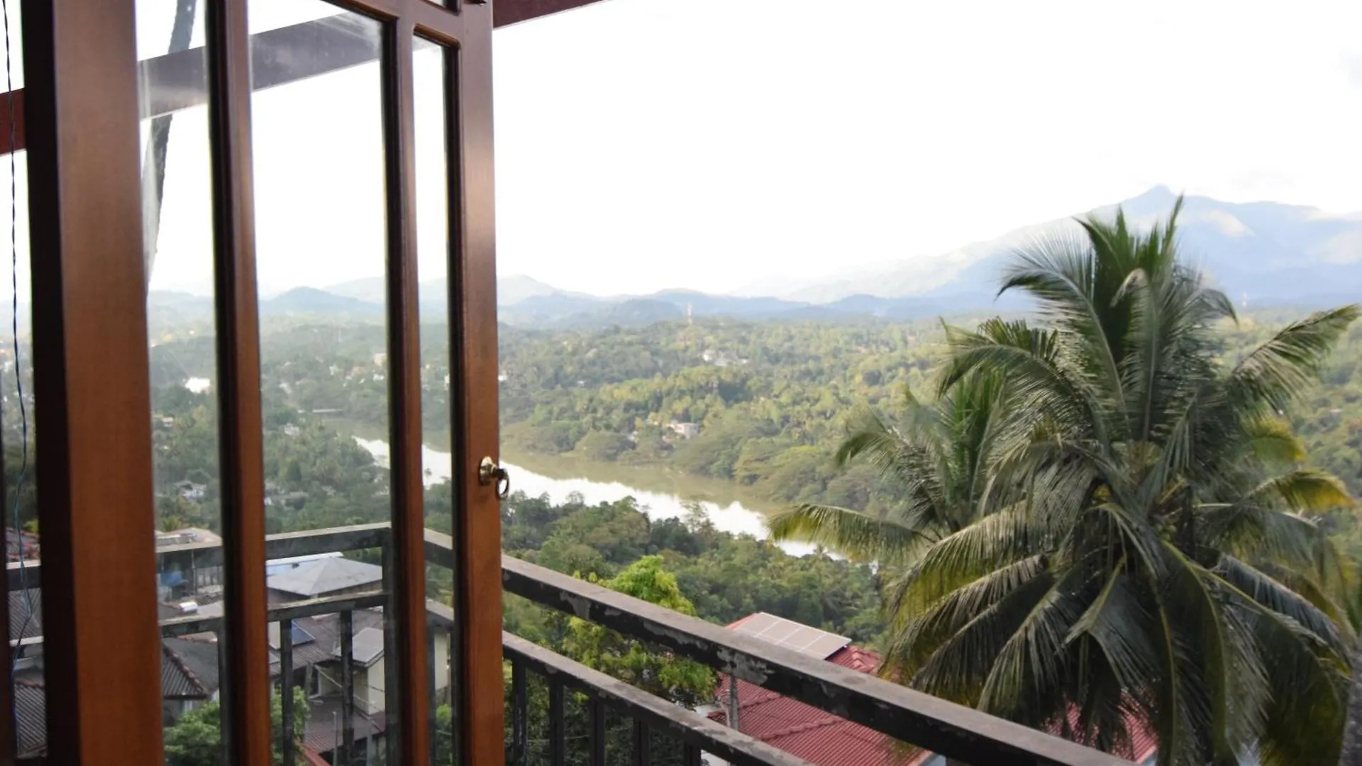 Inn Serenity Hill Oasis Kandy